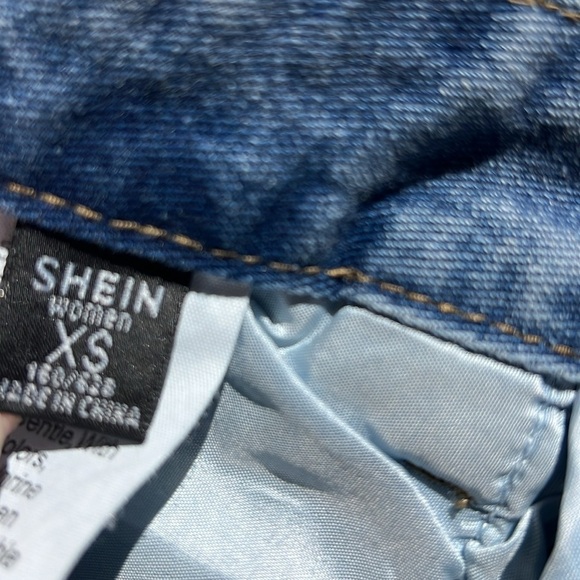 SHEIN Size XS Women’s Zip Up Front Blue Jean Shorts - Picture 7 of 7